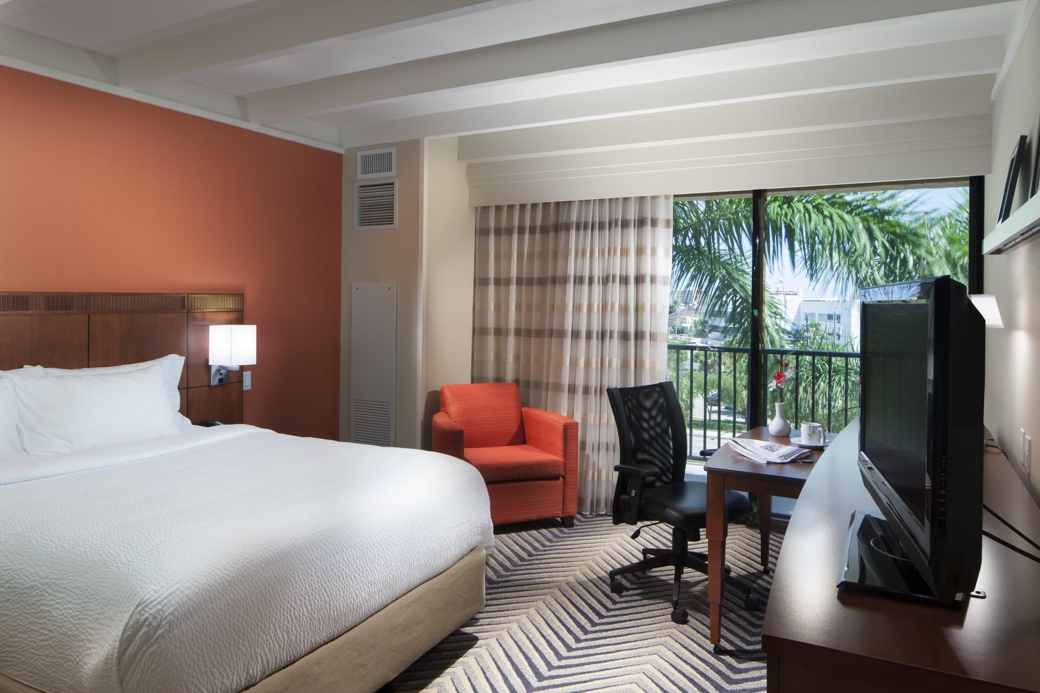 Courtyard By Marriott Fort Lauderdale East / Lauderdale-By-The-Sea Екстериор снимка