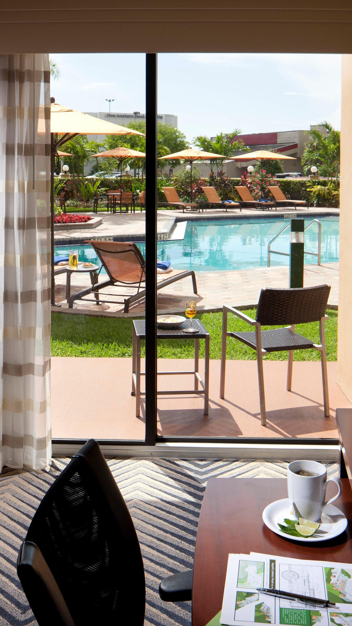 Courtyard By Marriott Fort Lauderdale East / Lauderdale-By-The-Sea Екстериор снимка