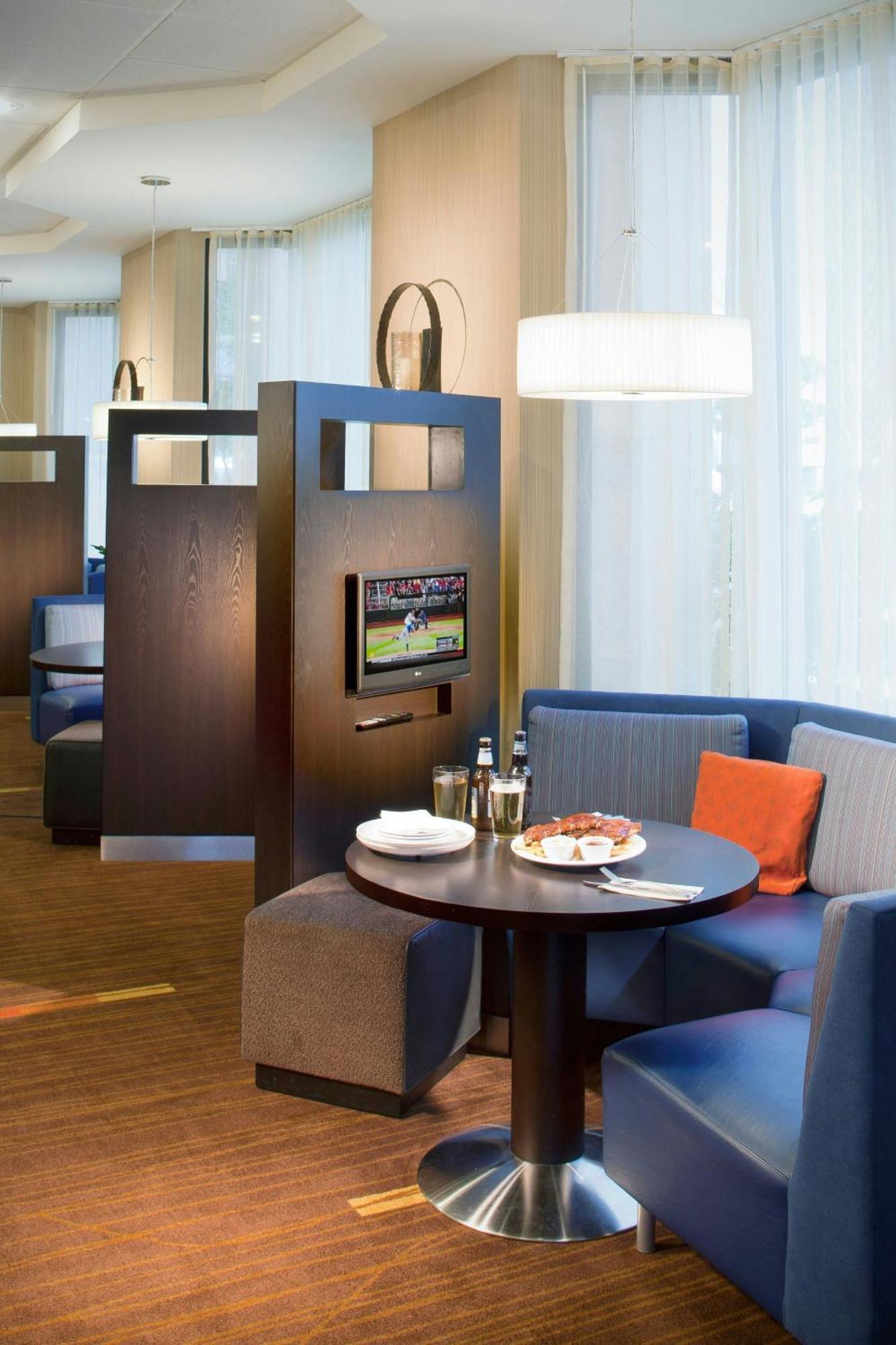 Courtyard By Marriott Fort Lauderdale East / Lauderdale-By-The-Sea Екстериор снимка