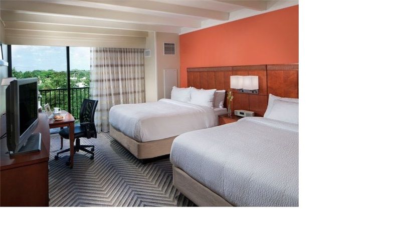 Courtyard By Marriott Fort Lauderdale East / Lauderdale-By-The-Sea Екстериор снимка