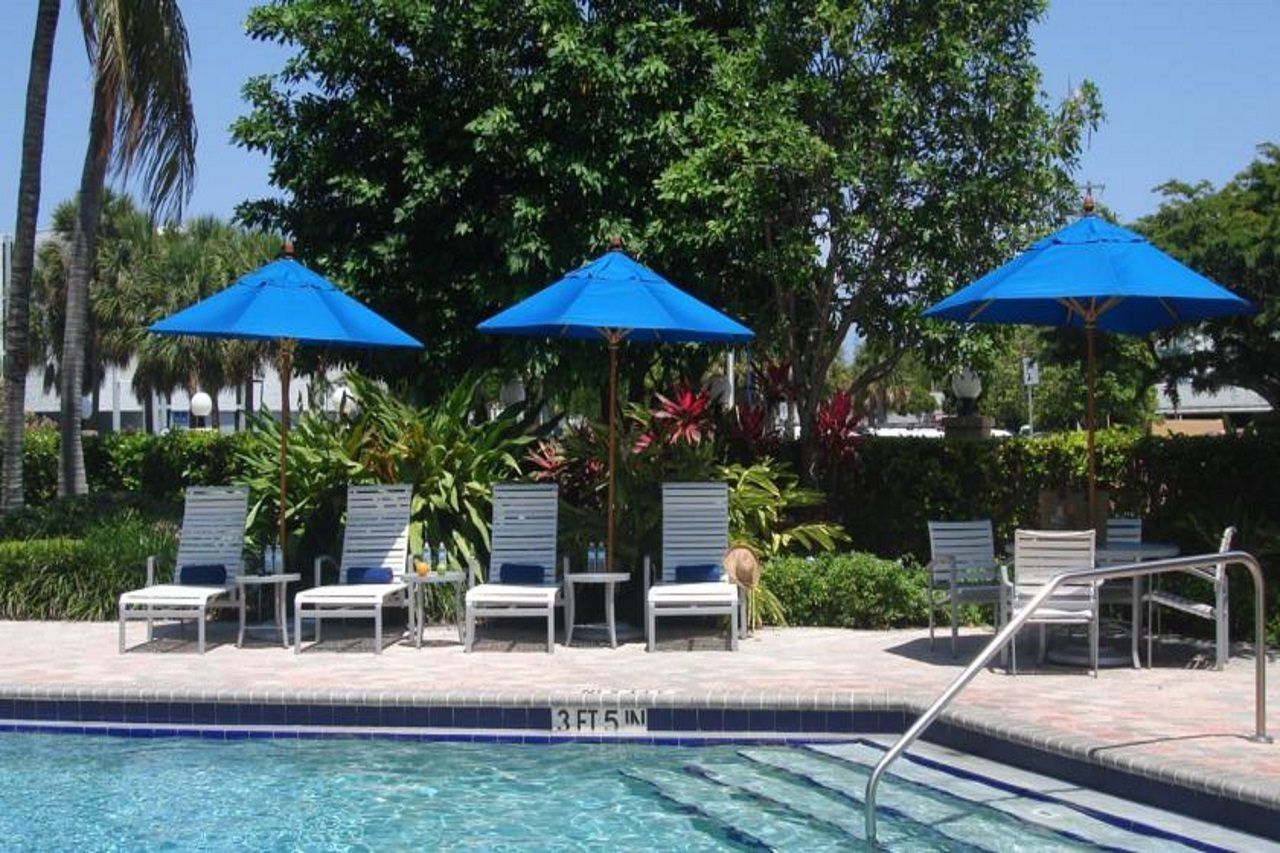 Courtyard By Marriott Fort Lauderdale East / Lauderdale-By-The-Sea Екстериор снимка